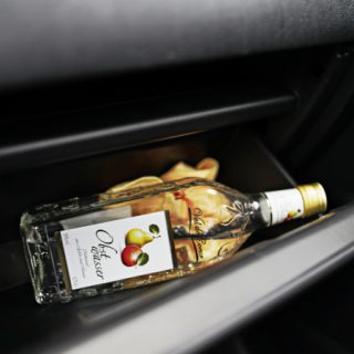 Schnaps im Auto
