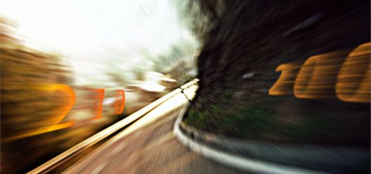 Grauer Anzug: Der Wahnsinn rast im SUV davon 1