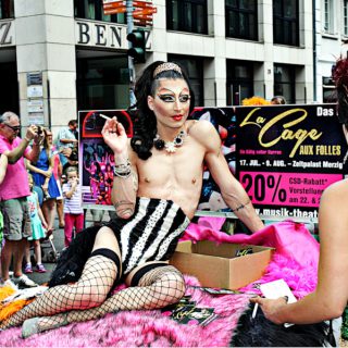 Selbstentblößung einer Liebenden 8